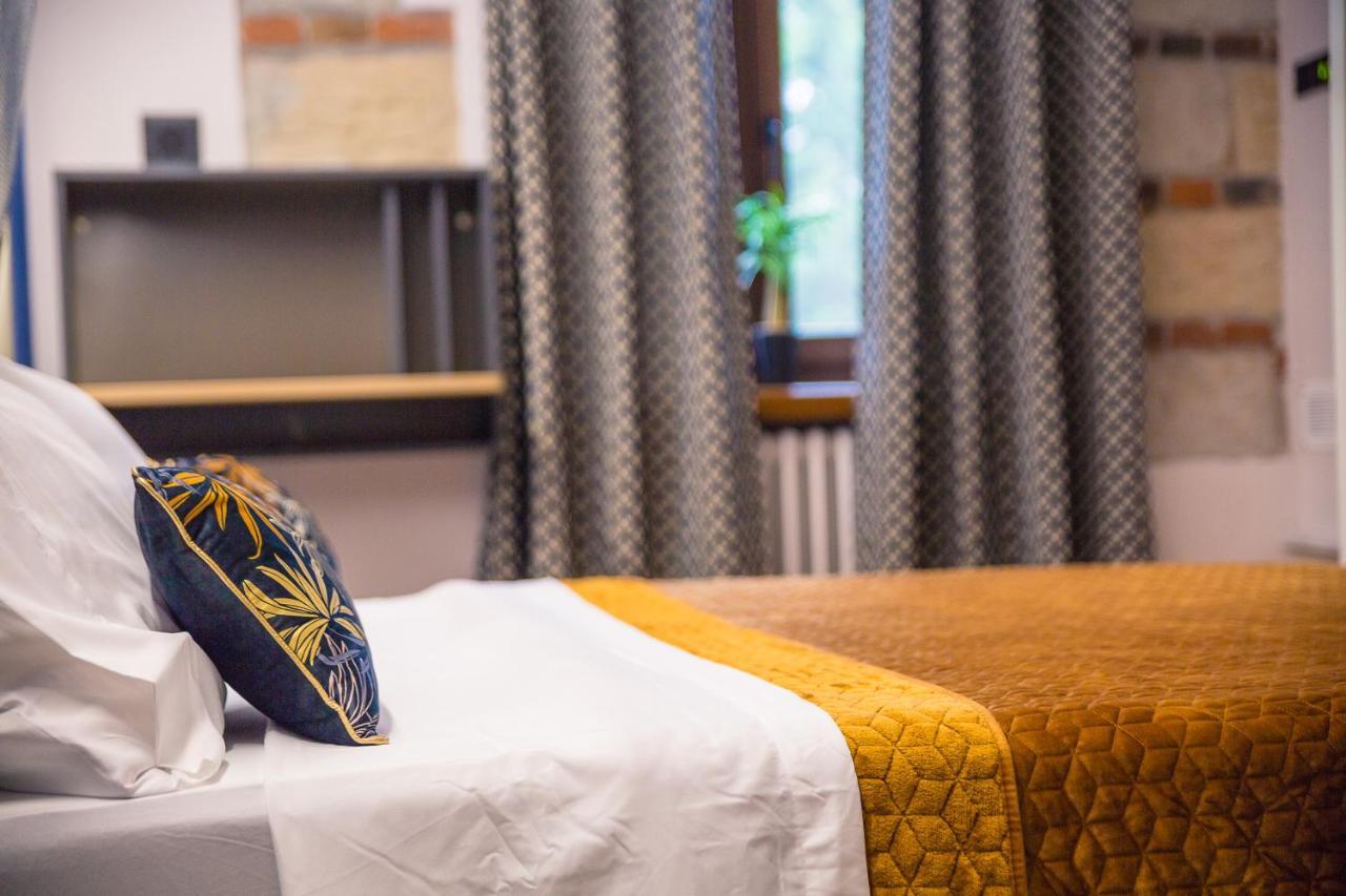 Il Basin Bed and Breakfast Calliano  Buitenkant foto