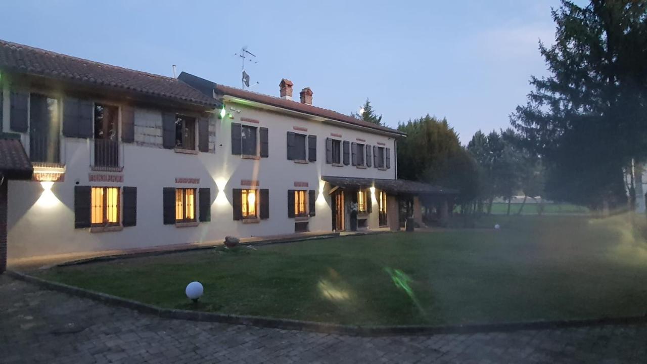 Il Basin Bed and Breakfast Calliano  Buitenkant foto